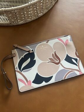 Kate Spade Cameron Breezy Floral Detachable Pouch